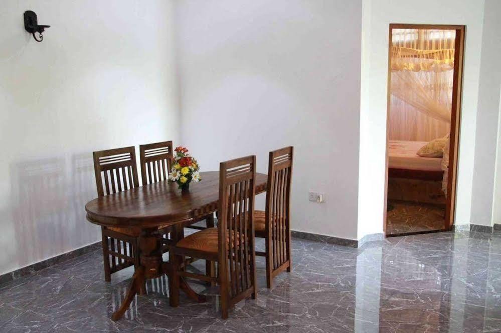 Coral Palm Villa And Apartment Унаватуна Экстерьер фото